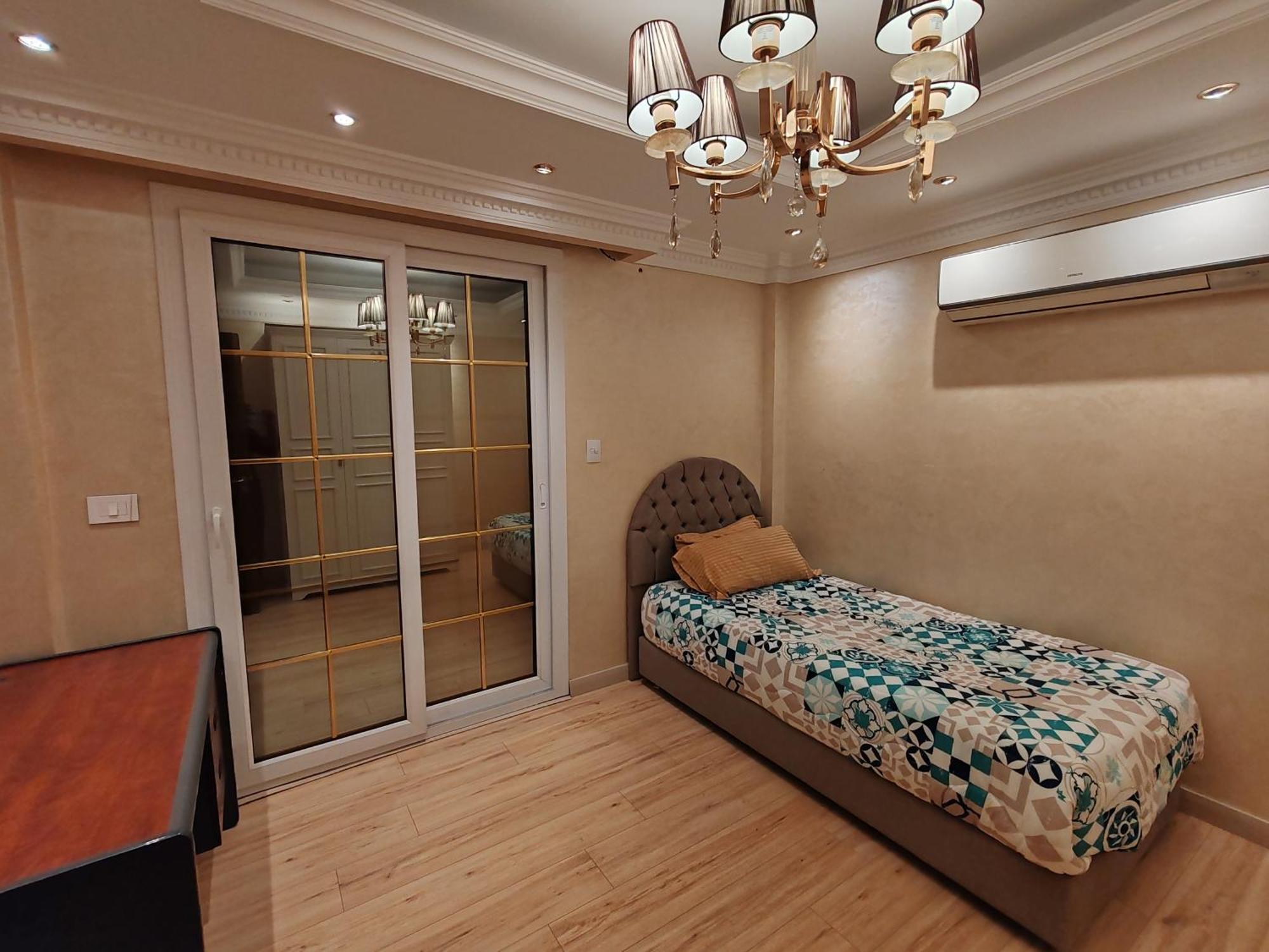Luxury Furnished Flat In Rehab New דירה קהיר