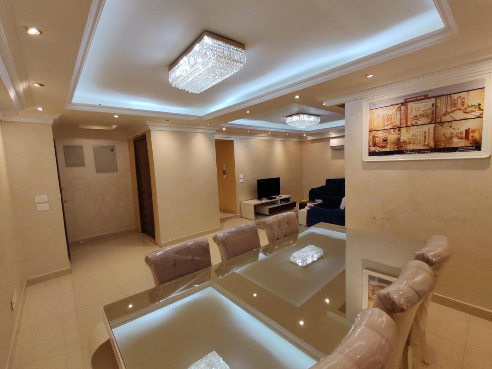 Luxury Furnished Flat In Rehab New דירה *